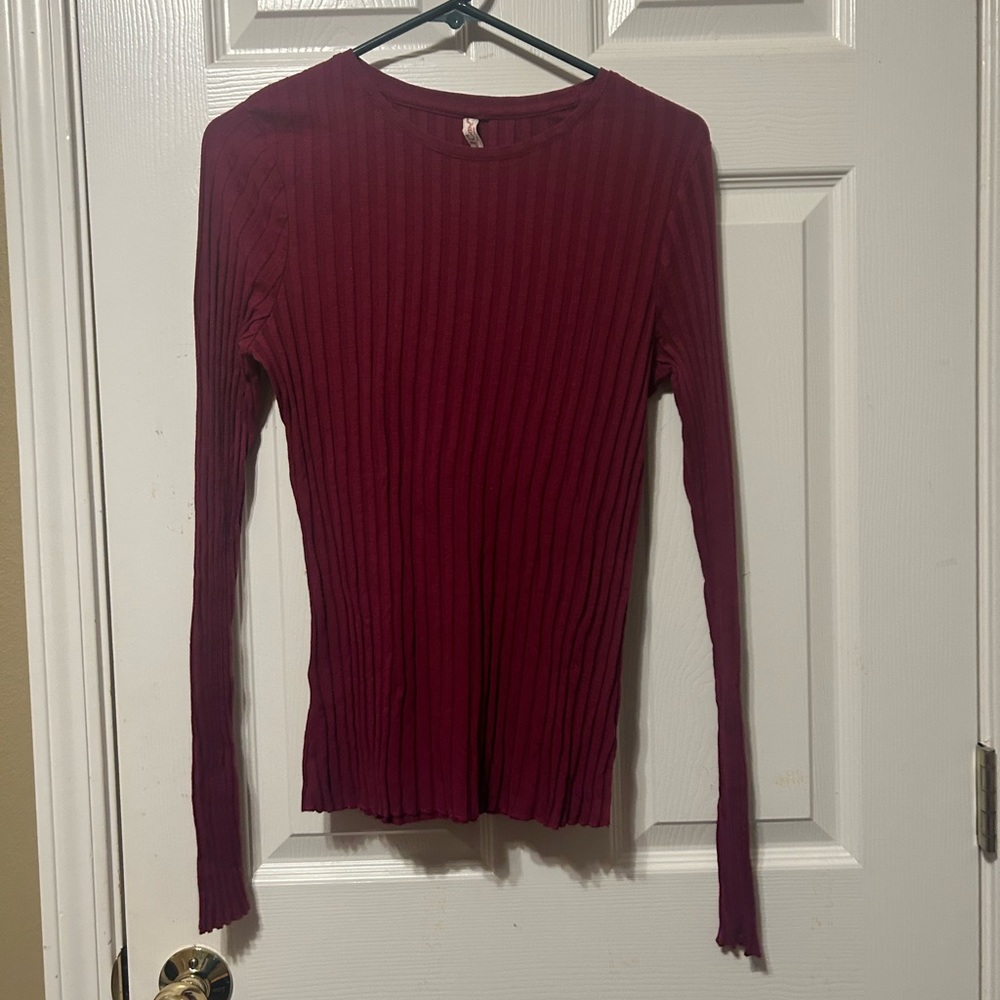 Maroon long sleeve sweater SIZE.M